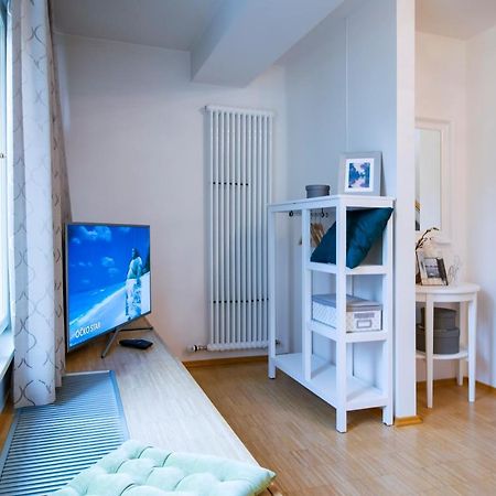 Modern Apartment Charvatova Prague Ngoại thất bức ảnh