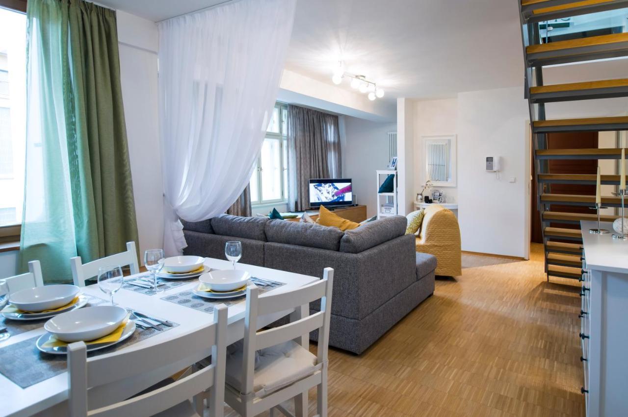 Modern Apartment Charvatova Prague Ngoại thất bức ảnh
