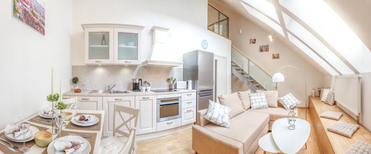 Modern Apartment Charvatova Prague Ngoại thất bức ảnh