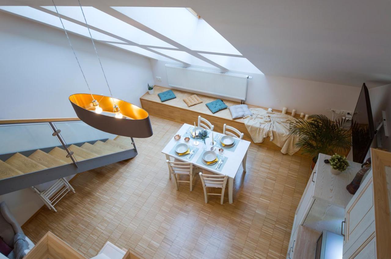 Modern Apartment Charvatova Prague Ngoại thất bức ảnh