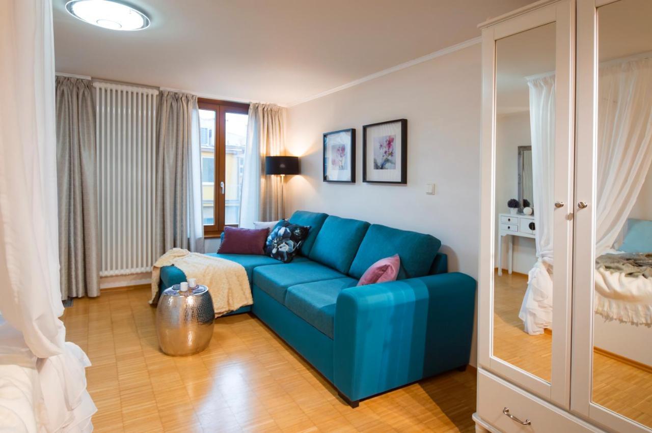Modern Apartment Charvatova Prague Ngoại thất bức ảnh