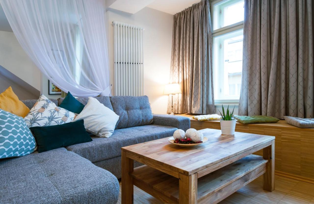 Modern Apartment Charvatova Prague Ngoại thất bức ảnh