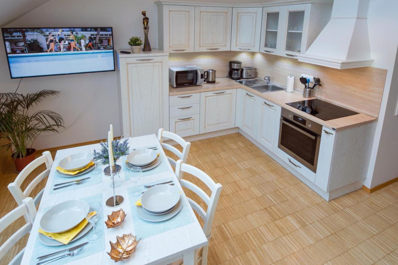 Modern Apartment Charvatova Prague Ngoại thất bức ảnh