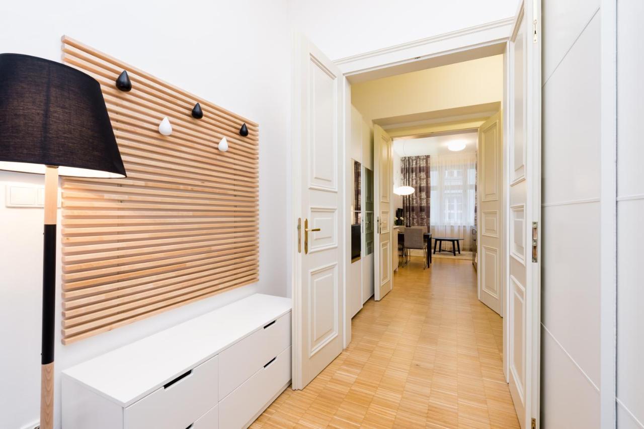 Modern Apartment Charvatova Prague Ngoại thất bức ảnh