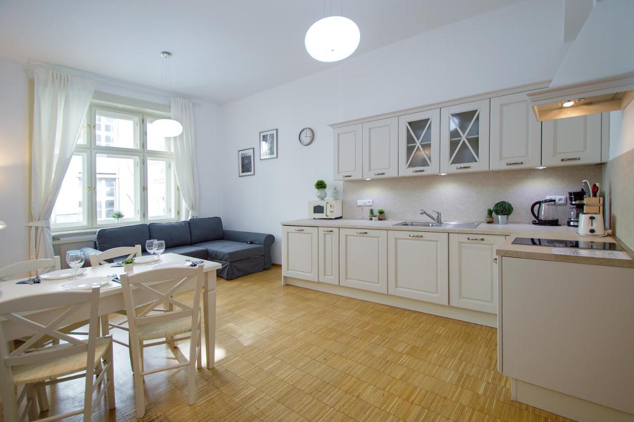 Modern Apartment Charvatova Prague Ngoại thất bức ảnh