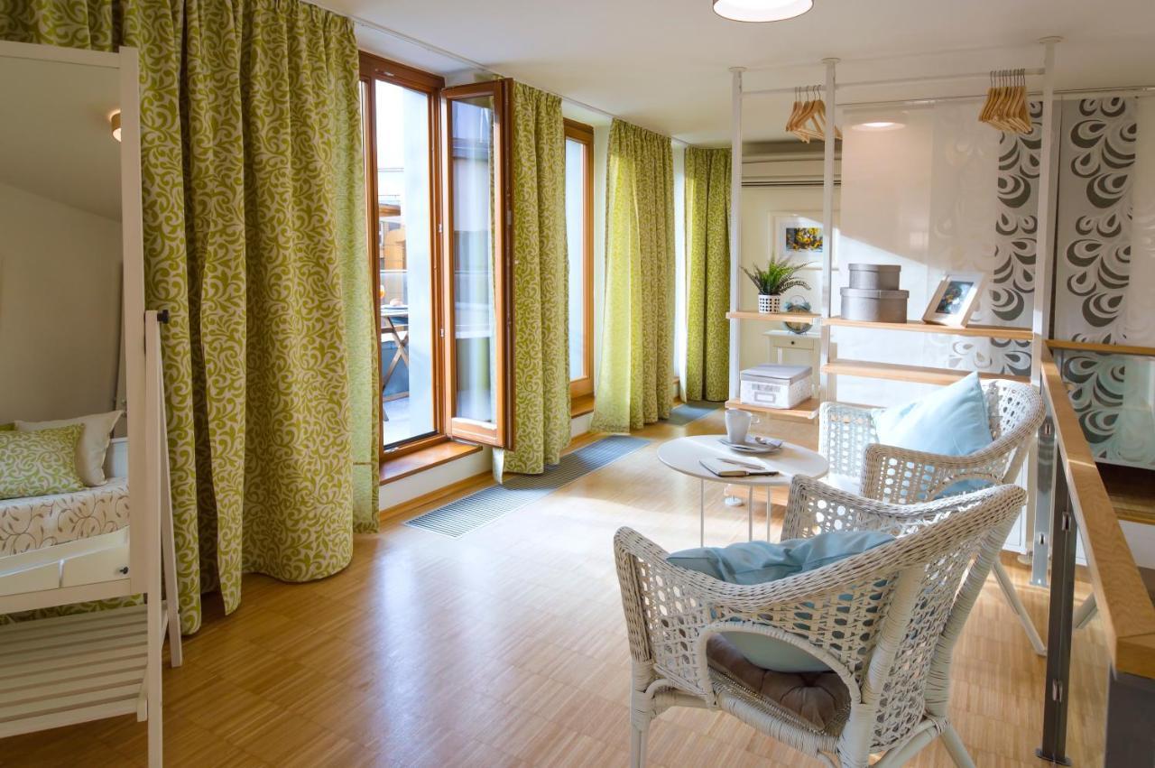 Modern Apartment Charvatova Prague Ngoại thất bức ảnh